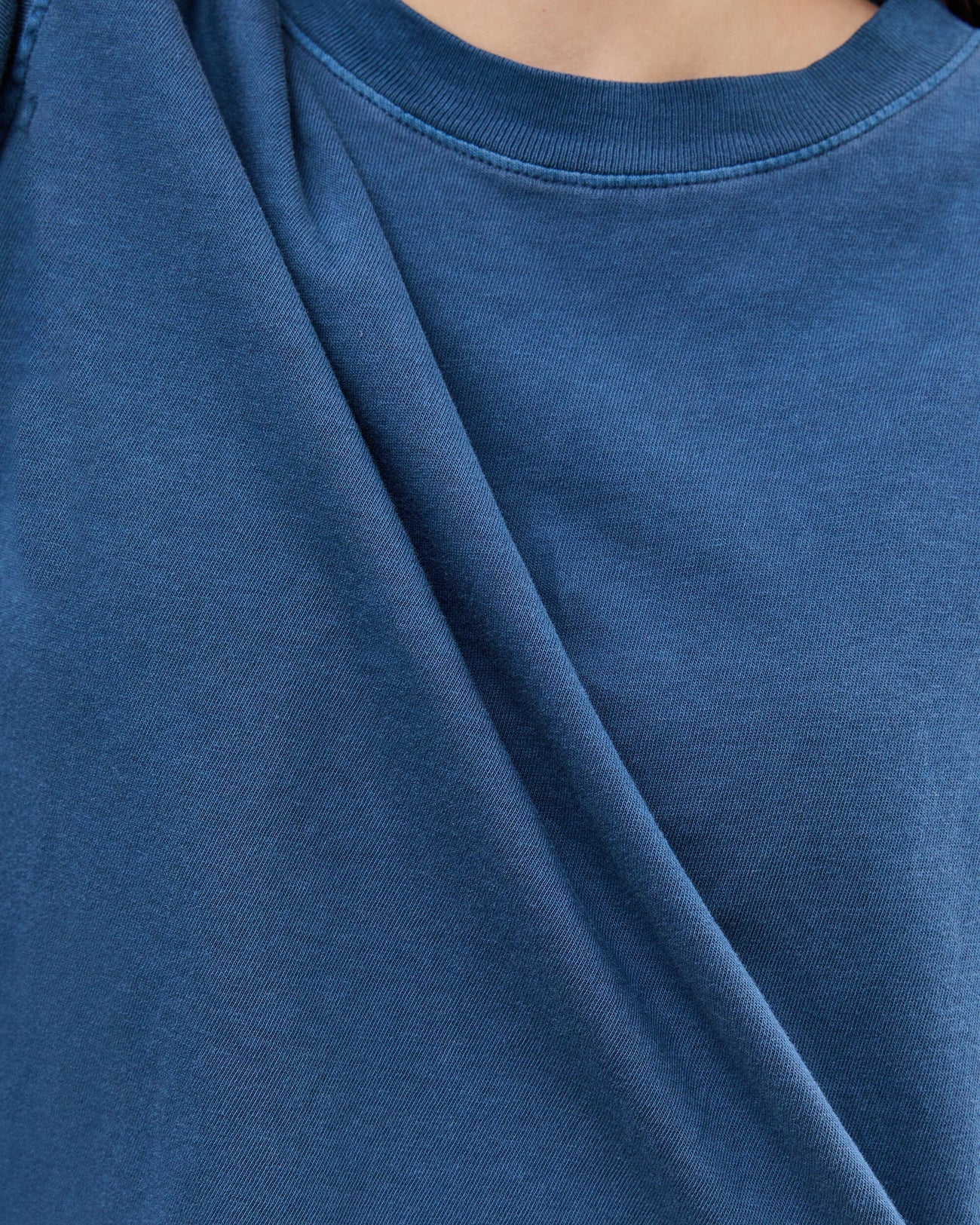 The Relaxed Crop Tee in Moonlit Ocean