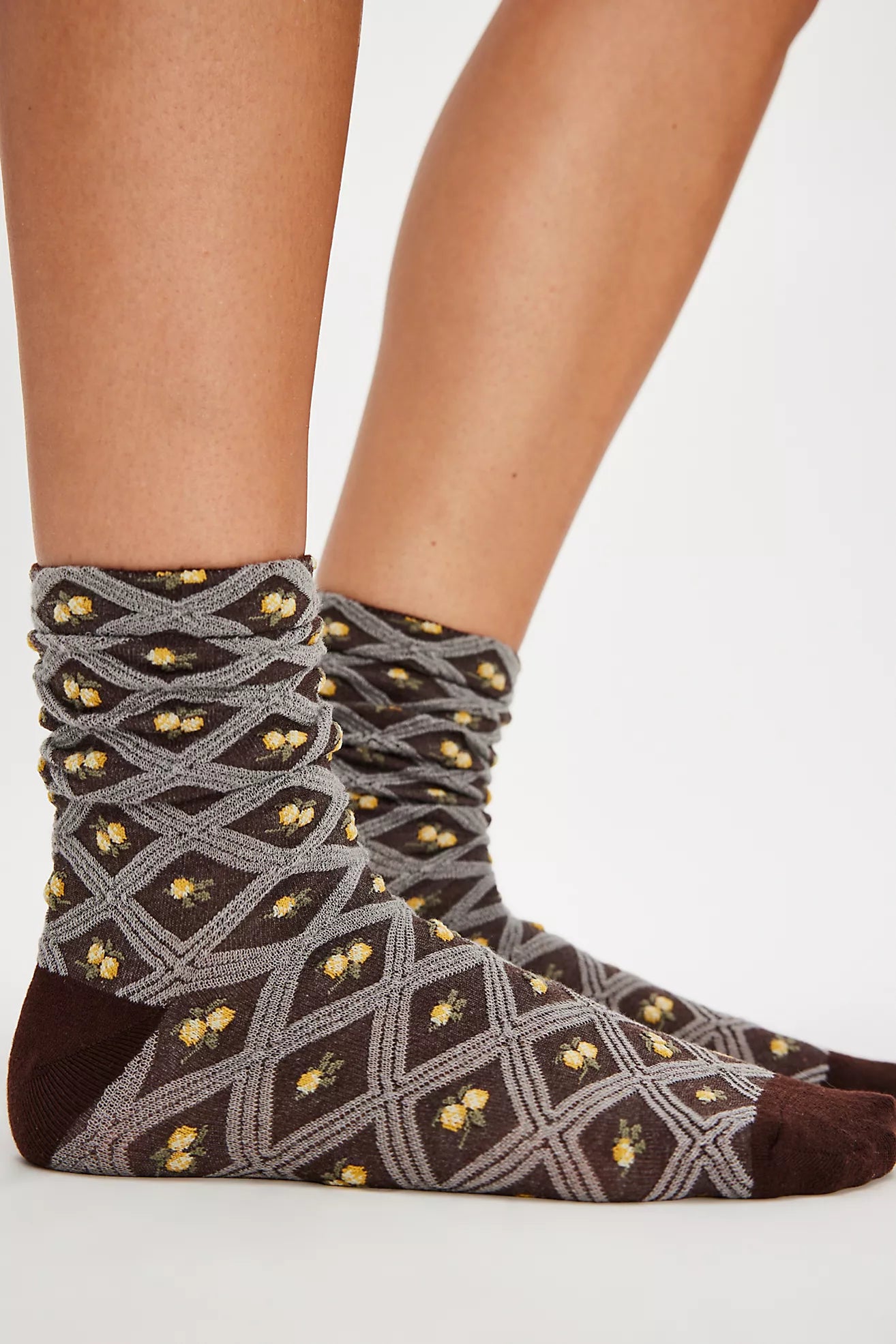 Floral Jacquard Trouser Socks in Brown