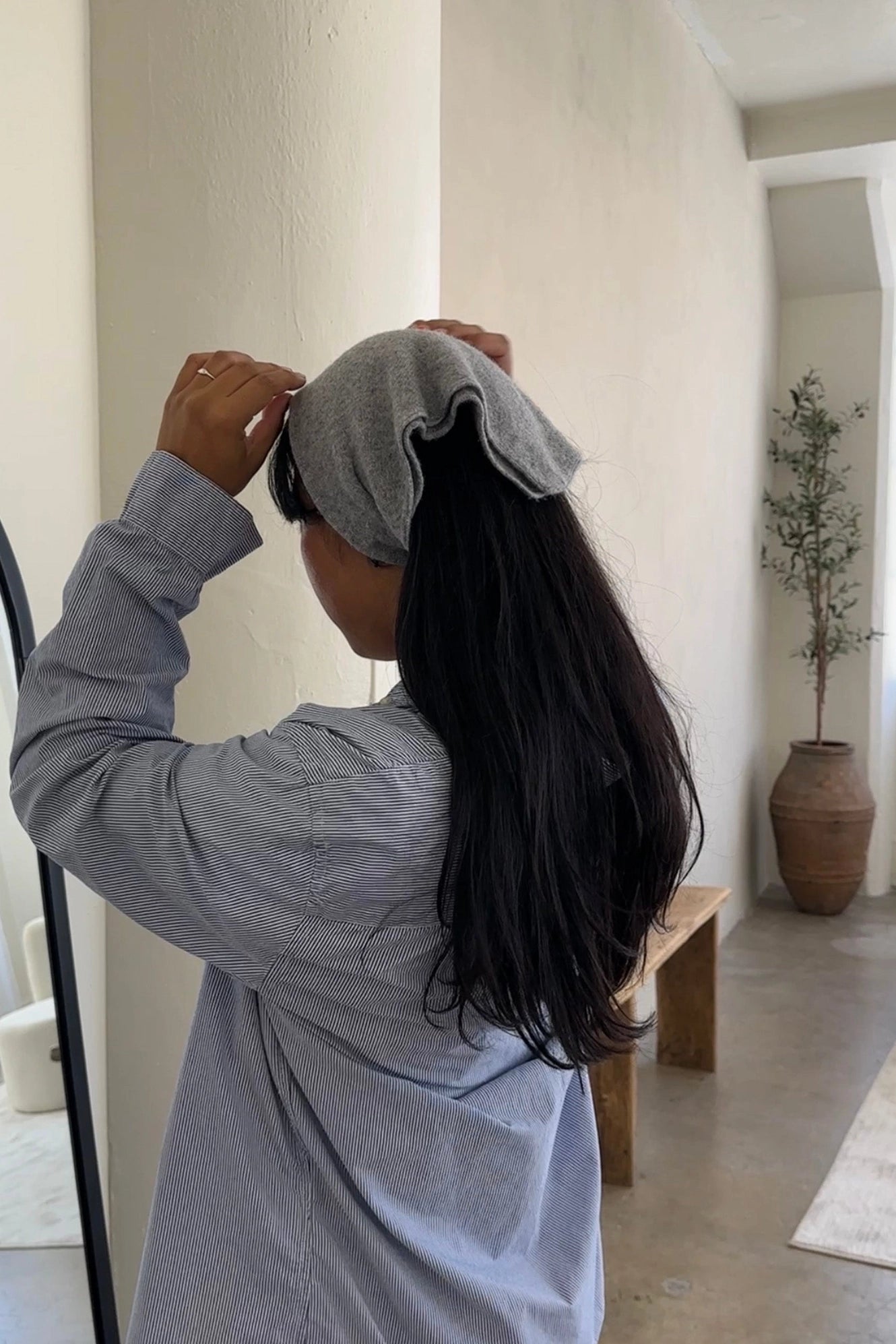 Cashmere Bandana in Grey