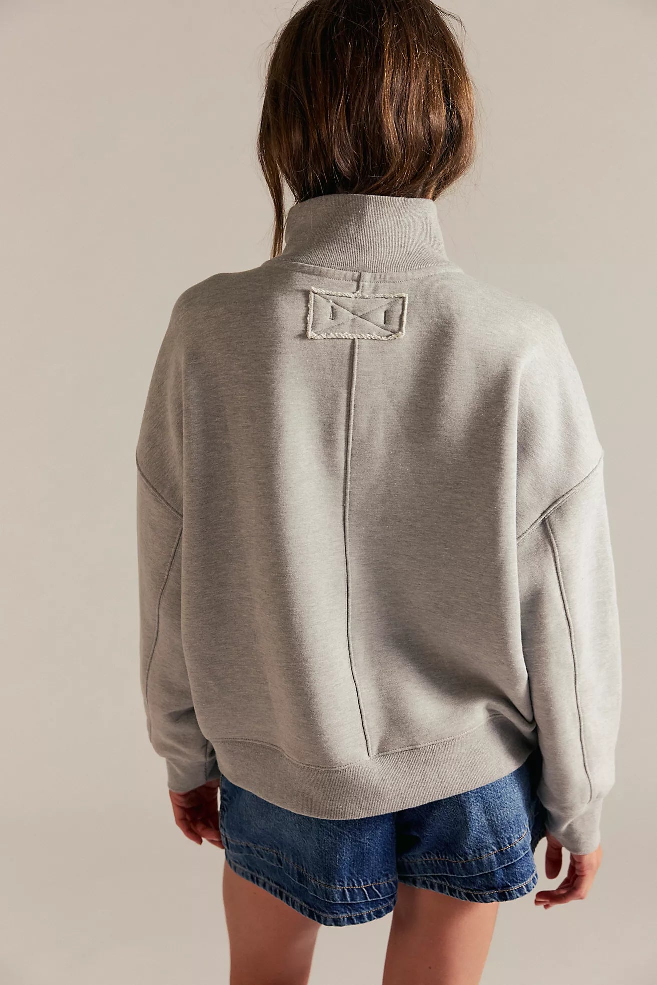 Timeless Pullover in Heather Grey