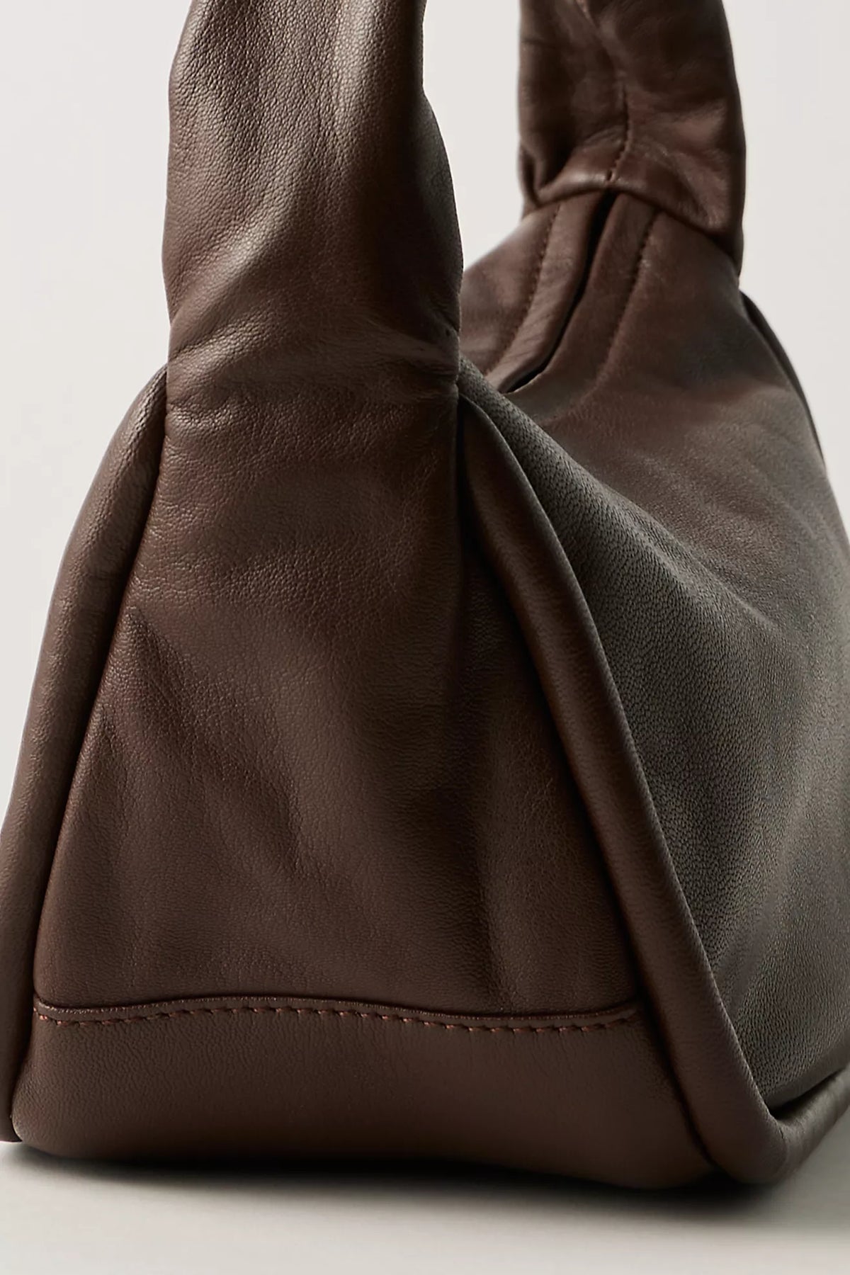 Alexa Shoulder Bag in Espresso