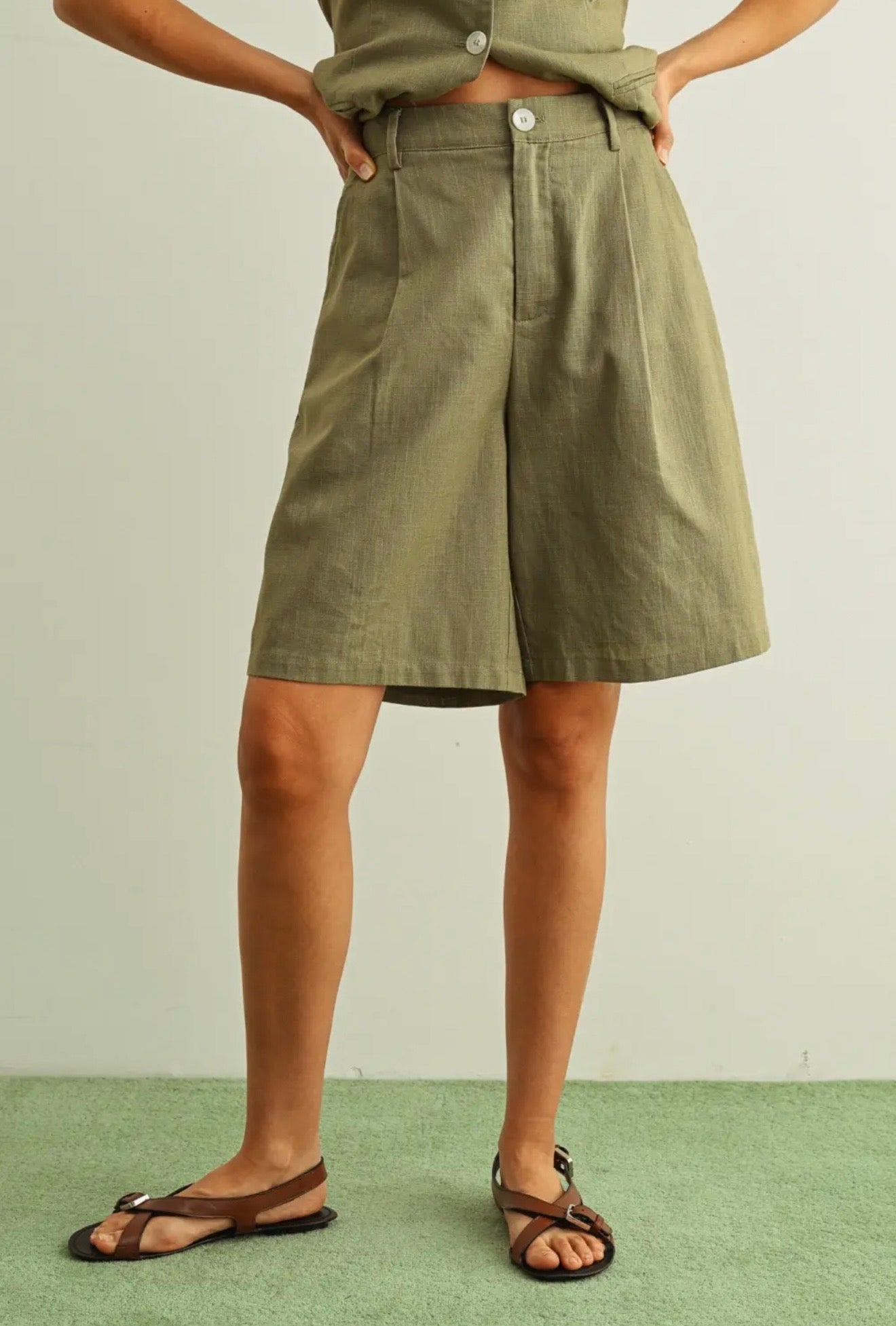 Linen Bermuda Short