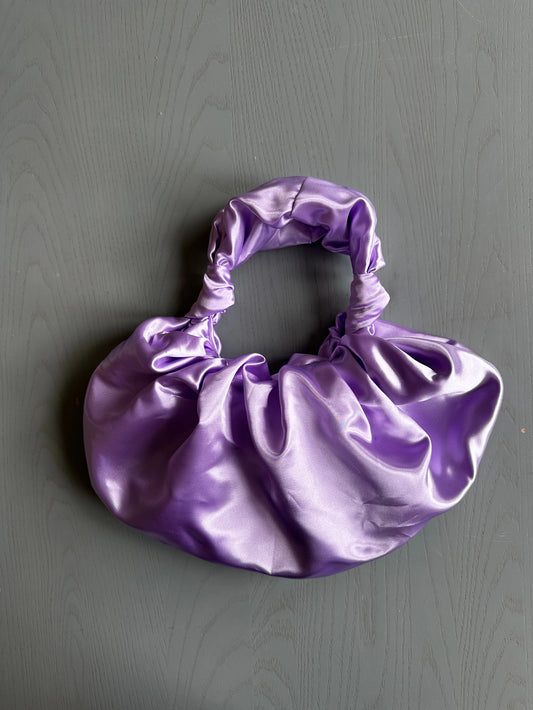 Knot Croissant Bag / Lilac