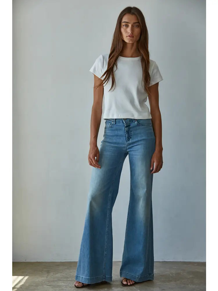 Short Sleeve Knit Crop Top in White