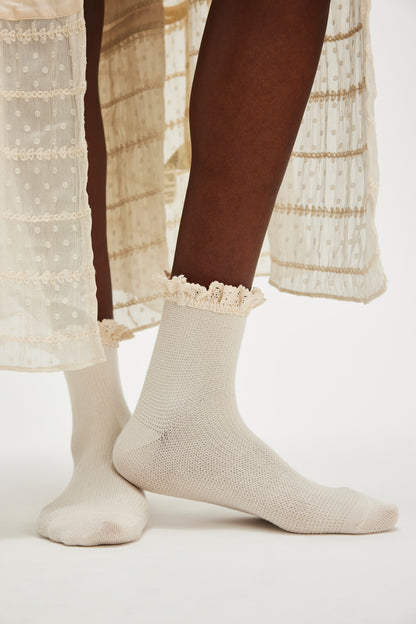 Beloved Waffle Knit Ankle Socks in Ivory