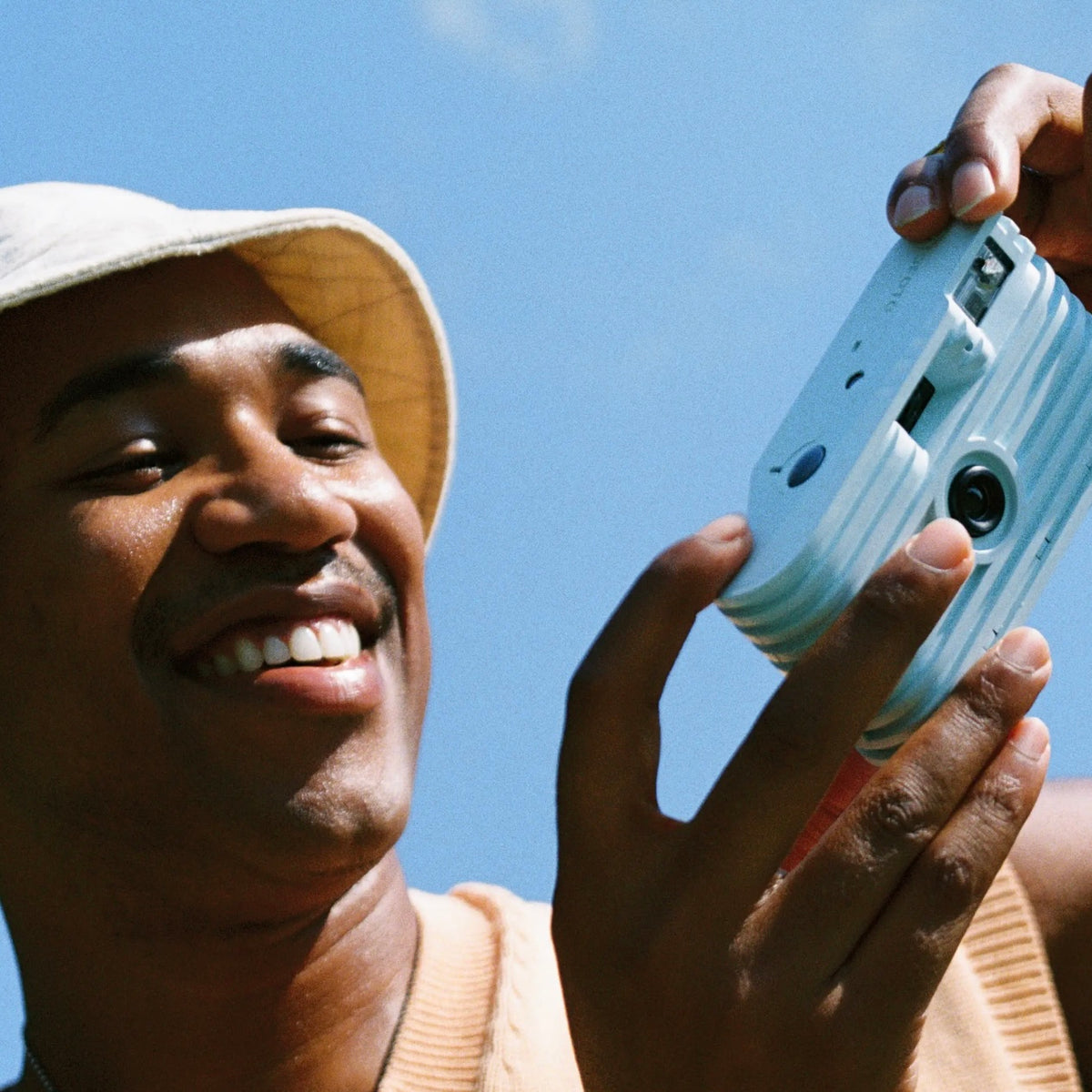 Sustainable Disposable Camera - Atlas