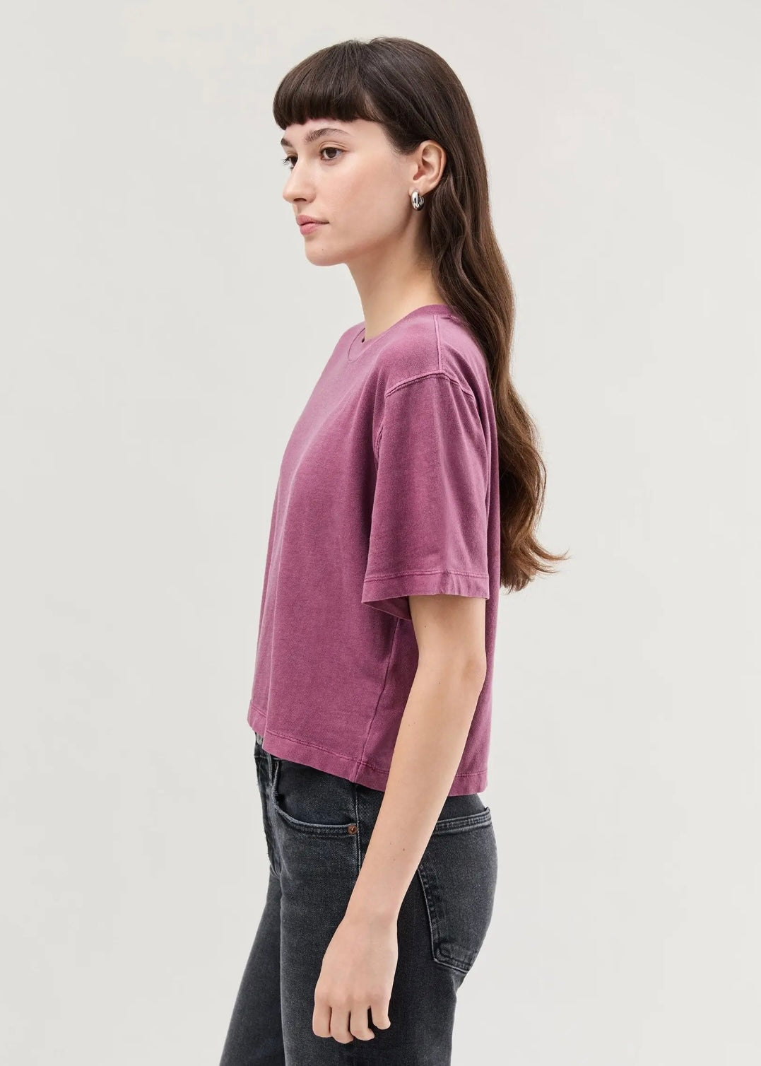 The Relaxed Crop Tee - Burgundy