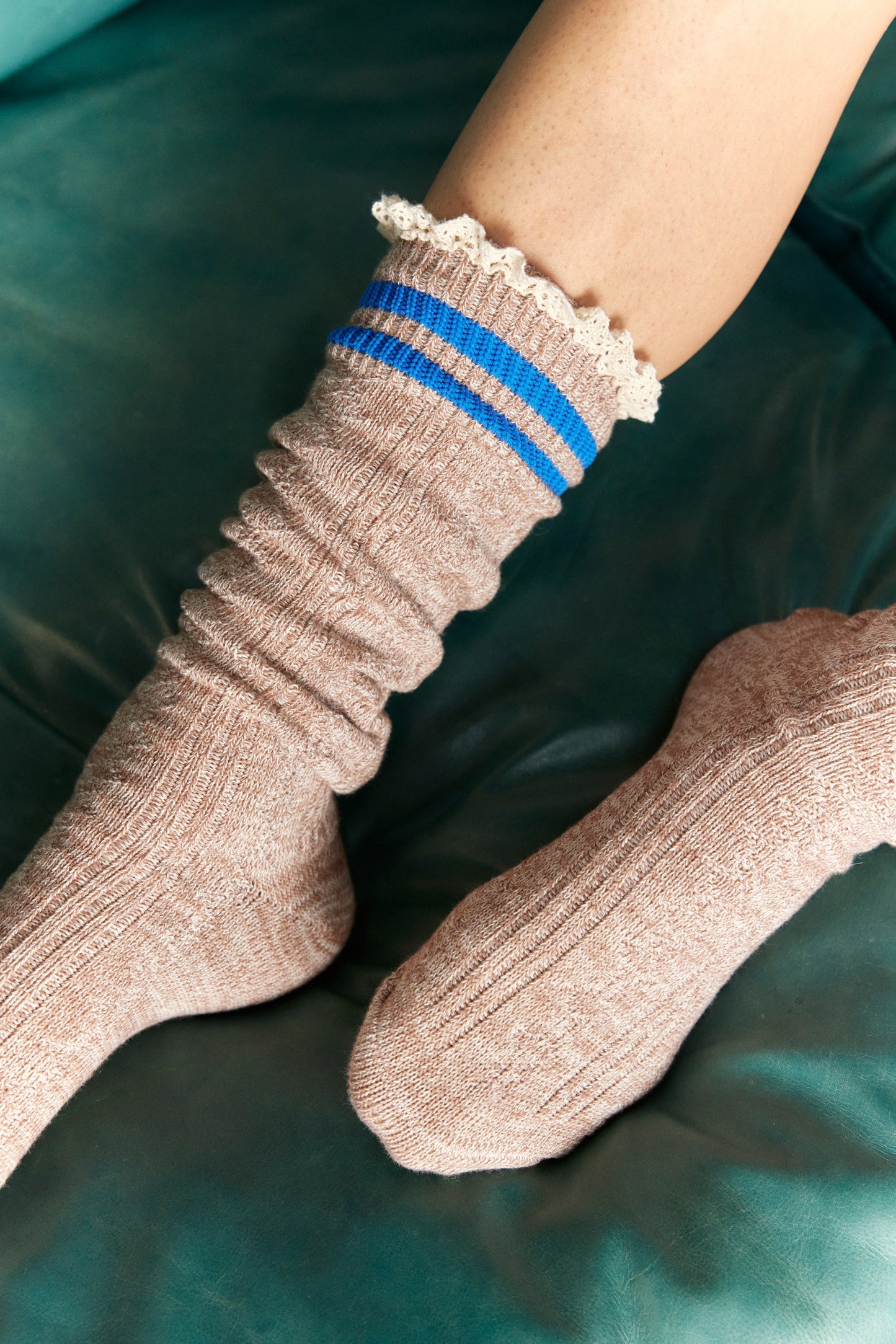 Homecoming Knee High Socks in Ivory