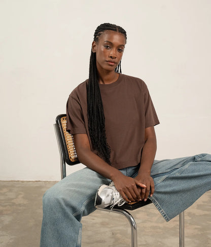 The Relaxed Crop Tee in Coffee Bean