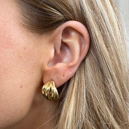 Knot Hoops