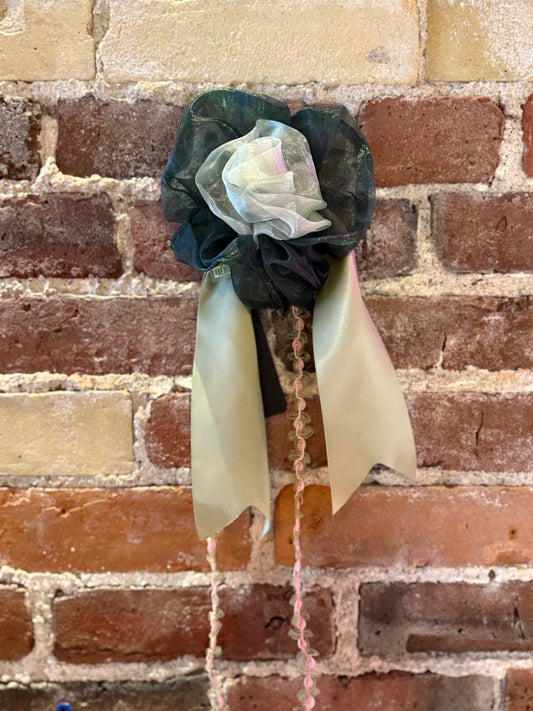 Prize Ribbon Pin
