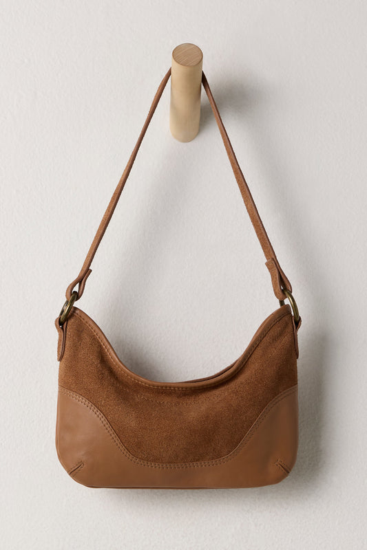 Sindy Leather Shoulder Bag in Cognac
