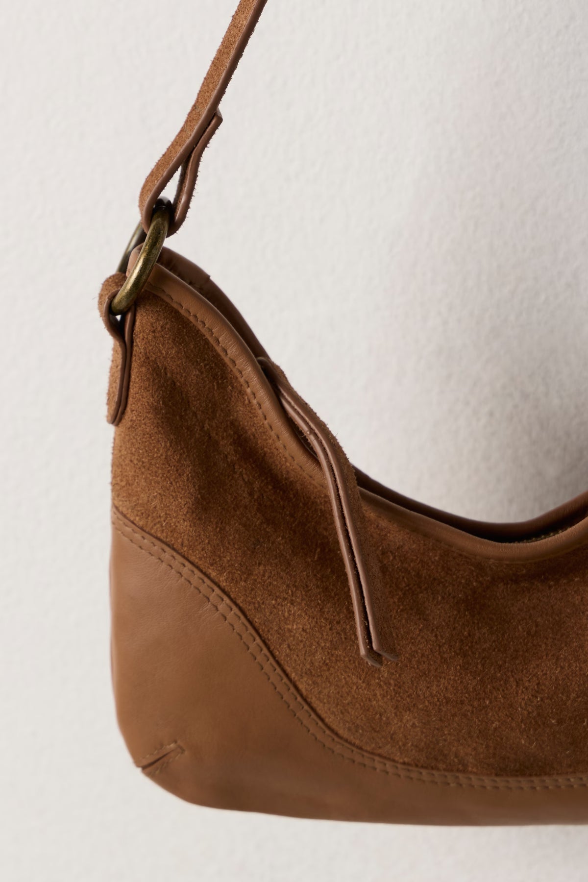 Sindy Leather Shoulder Bag in Cognac