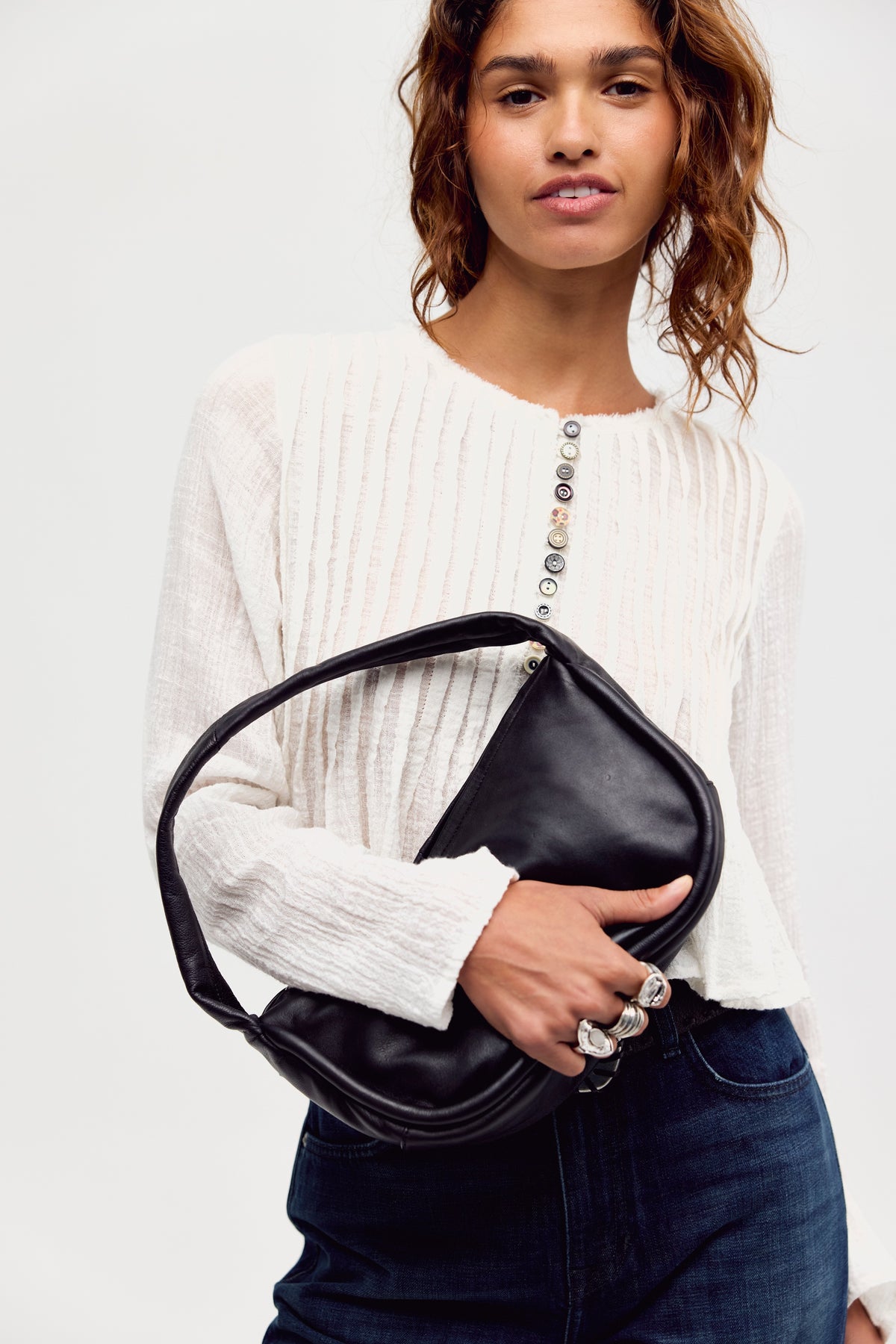 Alexa Shoulder Bag in Black