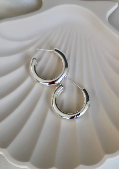 Meredith Star Thick Hoop