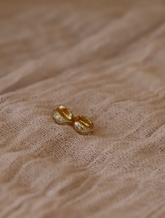 Maeve Huggies - Gold