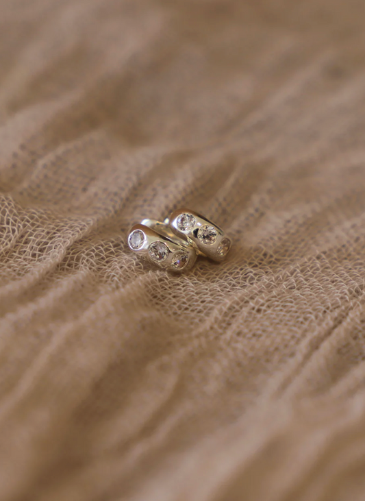 Maeve Huggies - Silver