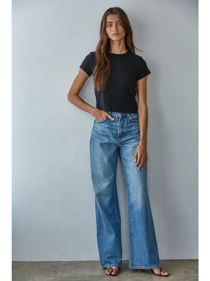 Short Sleeve Knit Crop Top in Black