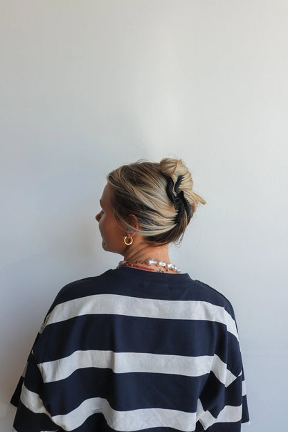Wavy Midi Hold Everything Claw