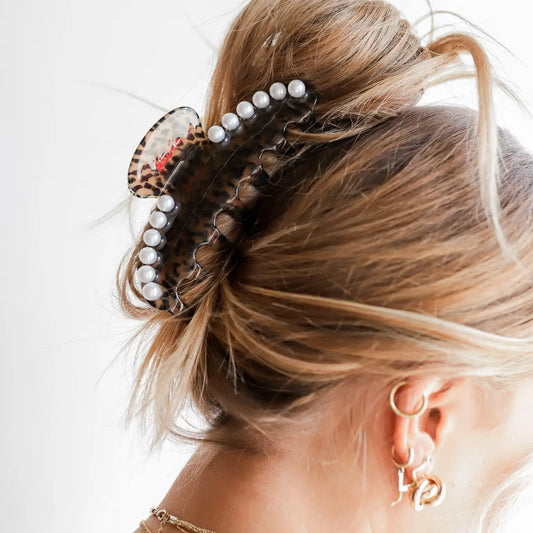 Love Is in the Hair Claw