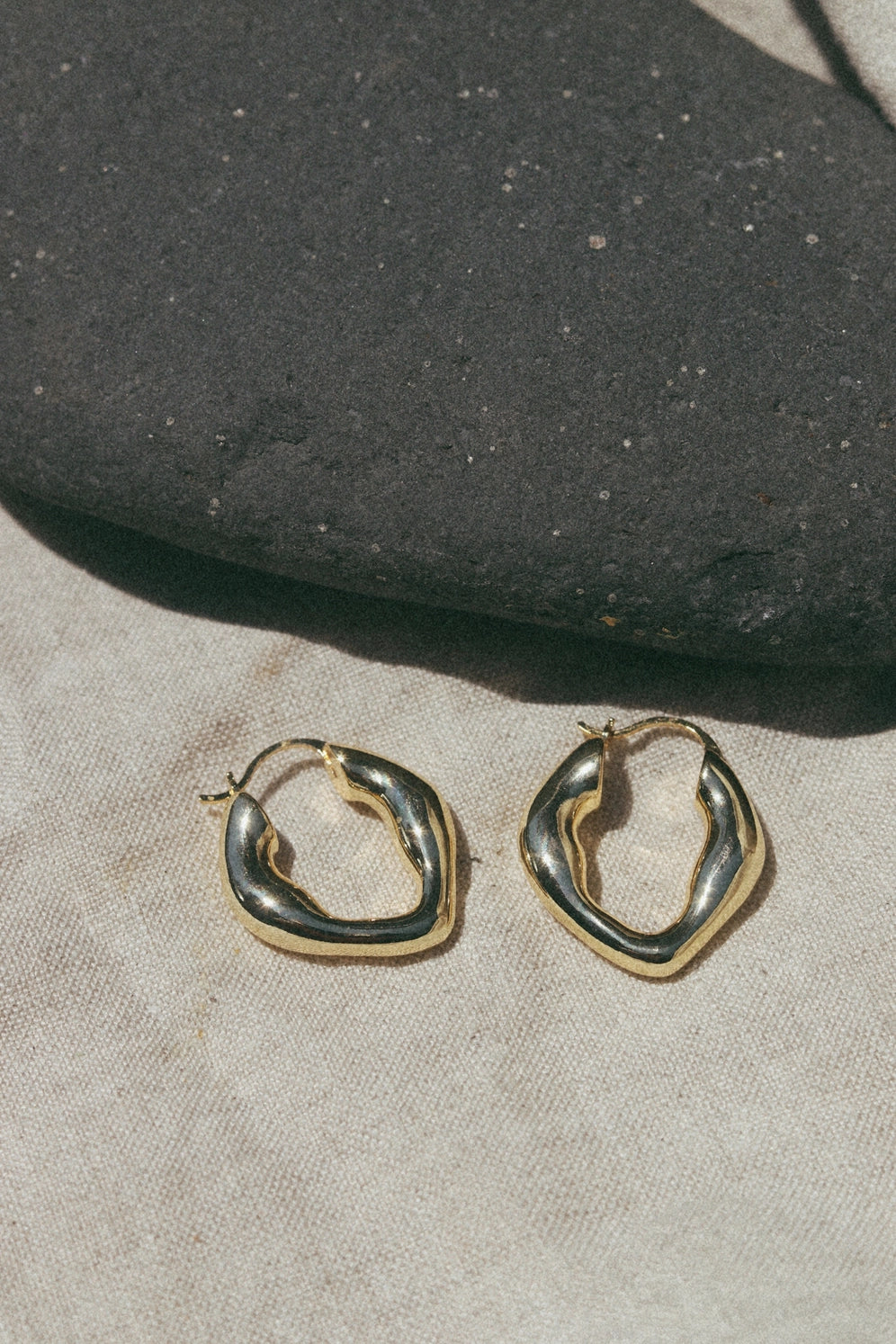 Alma Organic Hoops