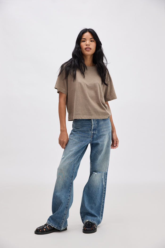 The Relaxed Crop Tee - Warm Grey